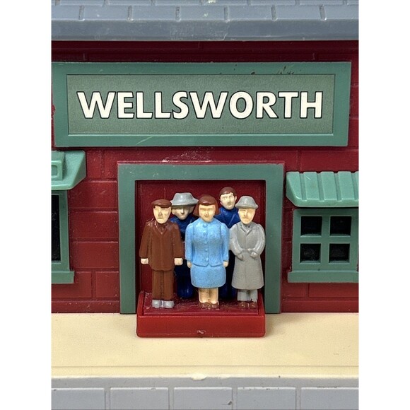 Thomas & Friends Train Wellsworth Station Light Up Sound WORKS Take Along - Picture 4 of 8